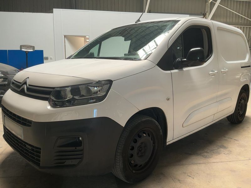 Citroen Berlingo 1.5 Blue-HDi Driver M 2021 – снимка 2