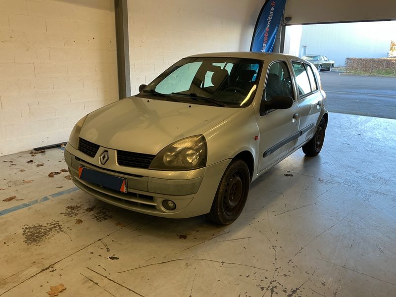 Renault Clio 1.2 Expression 2002 – снимка 1