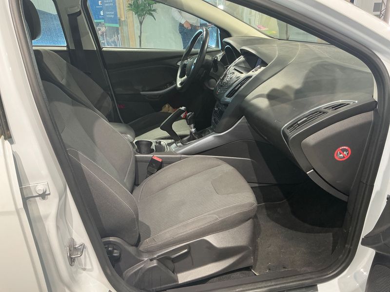 Ford Focus 1.0 EcoBoost Titanium 2012 – снимка 3
