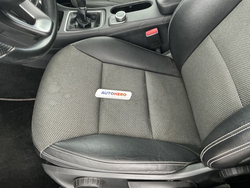 Mercedes-Benz CLA-Klasse CLA 180 2015 – снимка 39