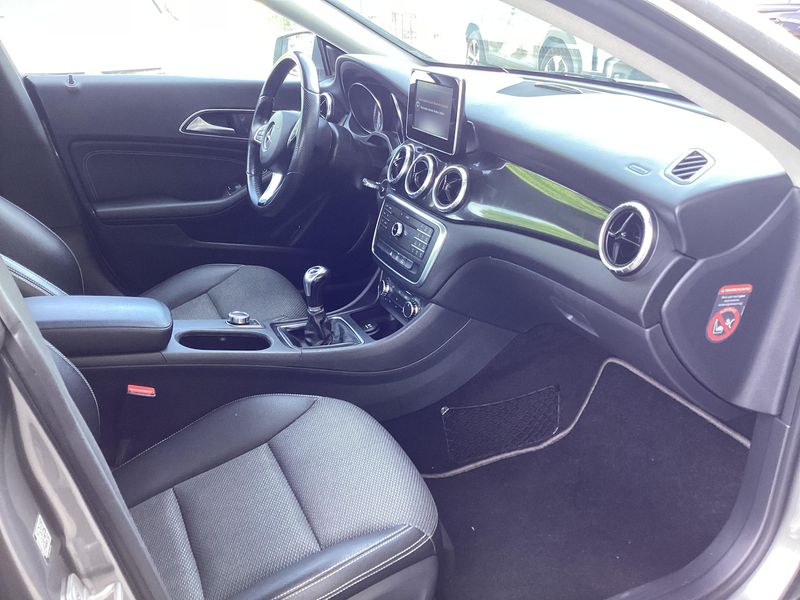 Mercedes-Benz CLA-Klasse CLA 180 2015 – снимка 16