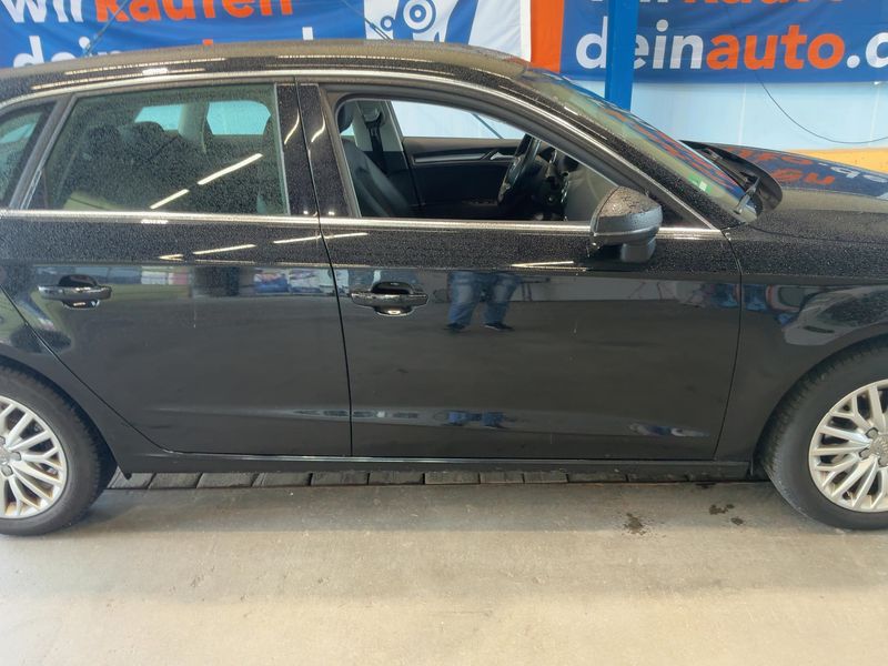 Audi A3 Sportback 2.0 TDI Ambiente 2015 – снимка 10