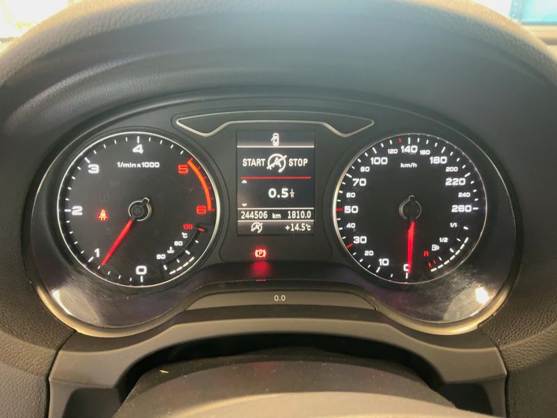Audi A3 Sportback 2.0 TDI Ambiente 2015 – снимка 18