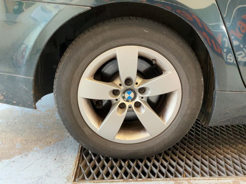 BMW 5er 520d 2010 – снимка 19