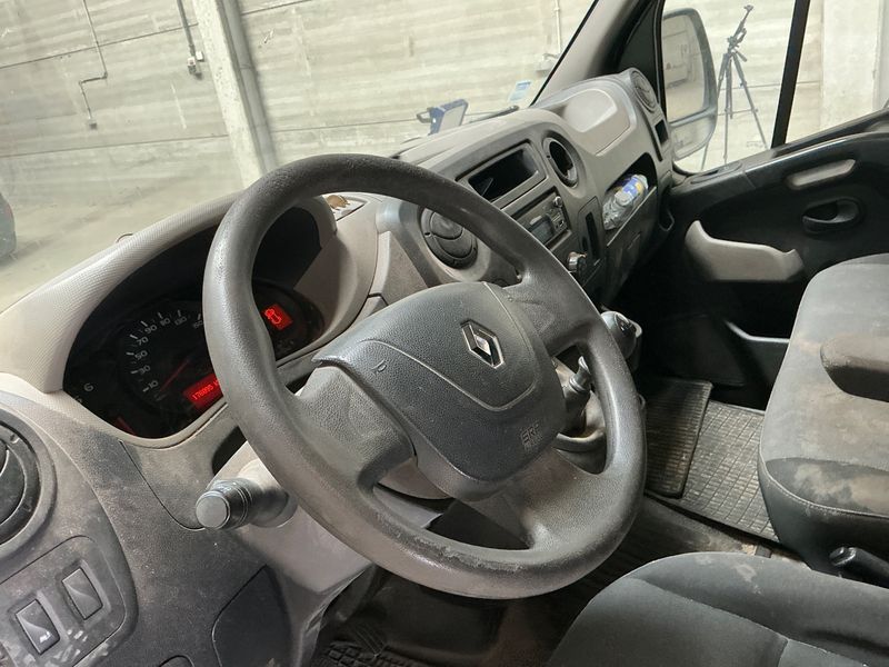 Renault Master 2.3 dCi L2H2 HKa 3,3t 2016 – снимка 36