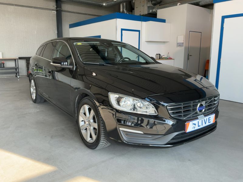 Volvo V60 2.0 D3 Momentum 2018 – снимка 12
