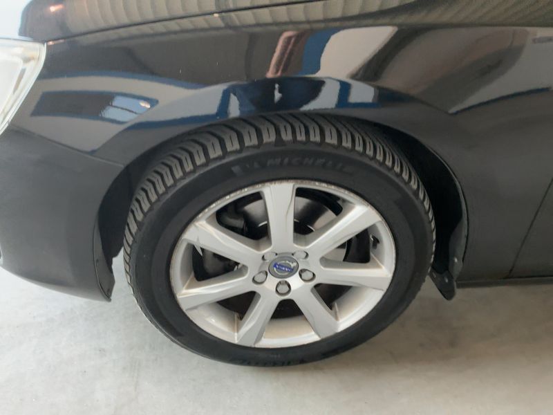 Volvo V60 2.0 D3 Momentum 2018 – снимка 3