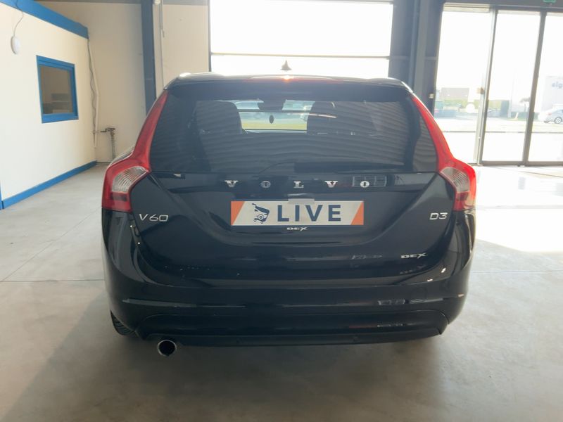 Volvo V60 2.0 D3 Momentum 2018 – снимка 7