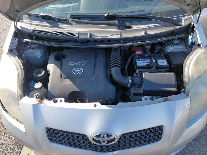 Toyota Yaris 1.4 D-4D Luna 2006 – снимка 8