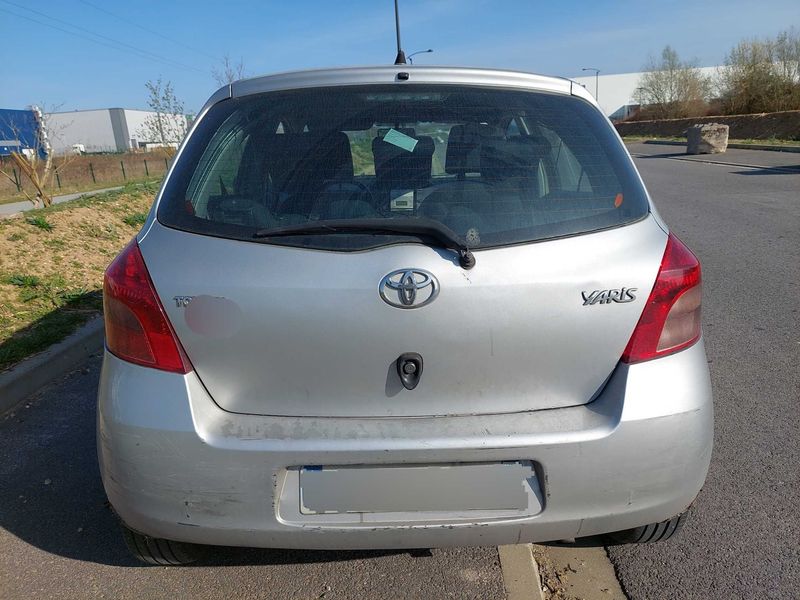 Toyota Yaris 1.4 D-4D Luna 2006 – снимка 4