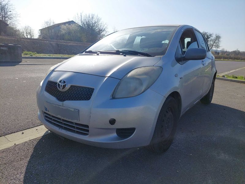 Toyota Yaris 1.4 D-4D Luna 2006 – снимка 1