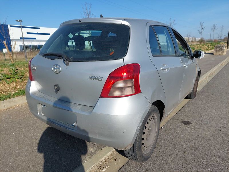 Toyota Yaris 1.4 D-4D Luna 2006 – снимка 5