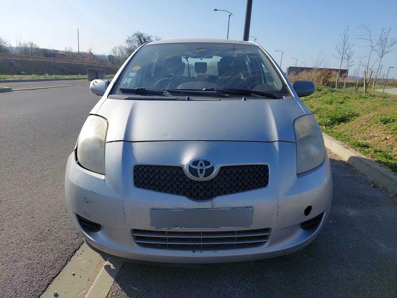 Toyota Yaris 1.4 D-4D Luna 2006 – снимка 7