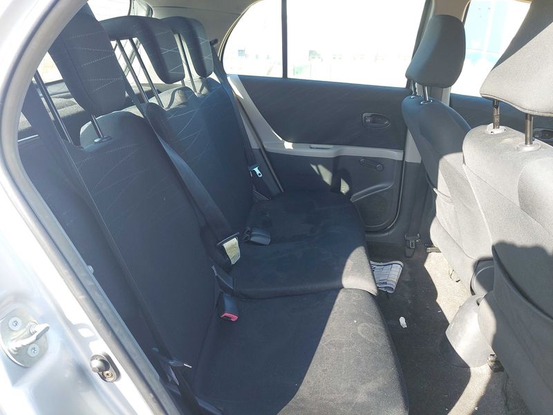 Toyota Yaris 1.4 D-4D Luna 2006 – снимка 13