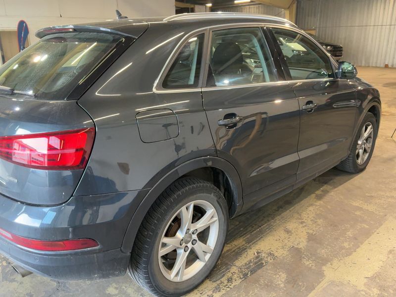 Audi Q3 2.0 TFSI quattro Sport 2018 – снимка 8