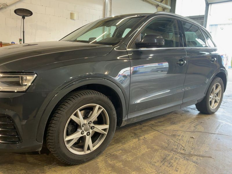 Audi Q3 2.0 TFSI quattro Sport 2018 – снимка 2