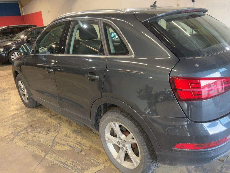 Audi Q3 2.0 TFSI quattro Sport 2018 – снимка 6