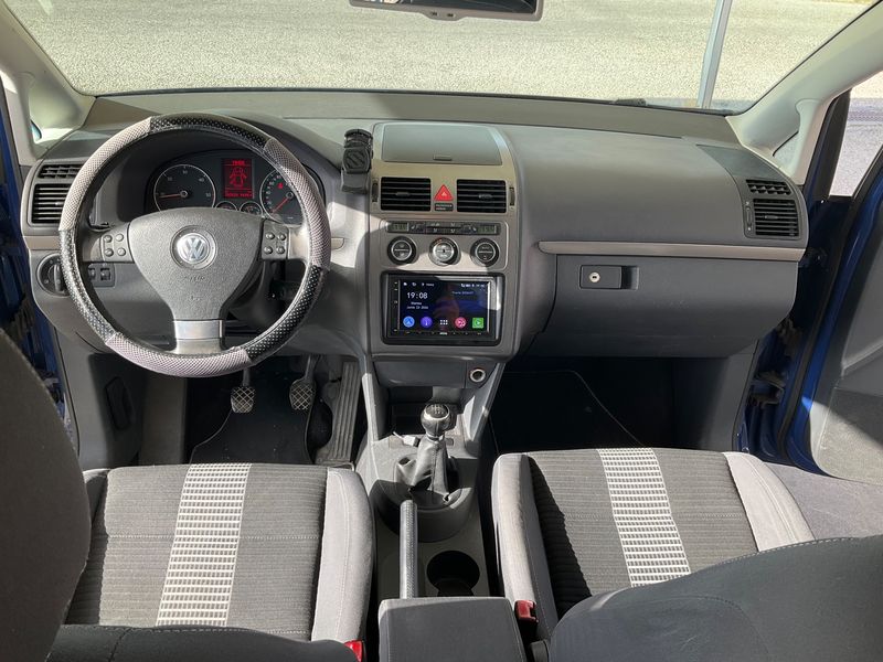 Volkswagen Touran 2.0 TDI United 2008 – снимка 17