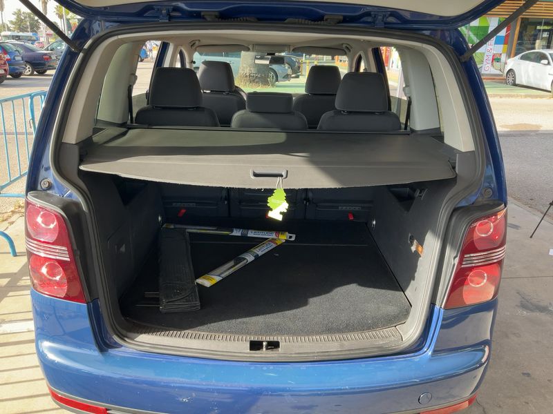 Volkswagen Touran 2.0 TDI United 2008 – снимка 15