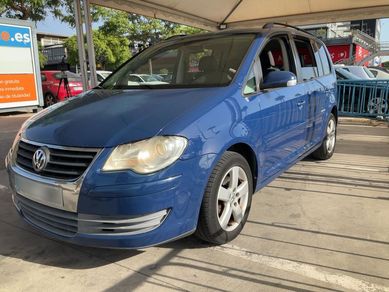 Volkswagen Touran 2.0 TDI United 2008 – снимка 2