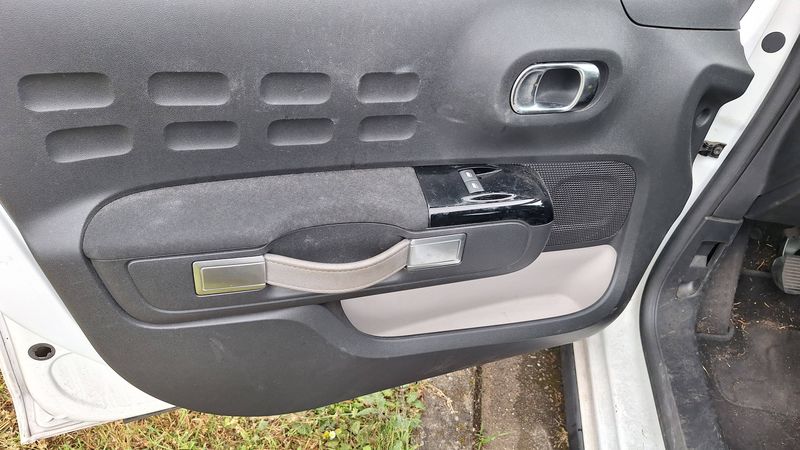 Citroen C3 1.2 PureTech Shine 2018 – снимка 39