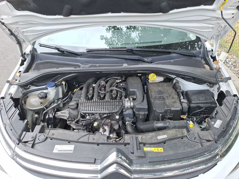 Citroen C3 1.2 PureTech Shine 2018 – снимка 8