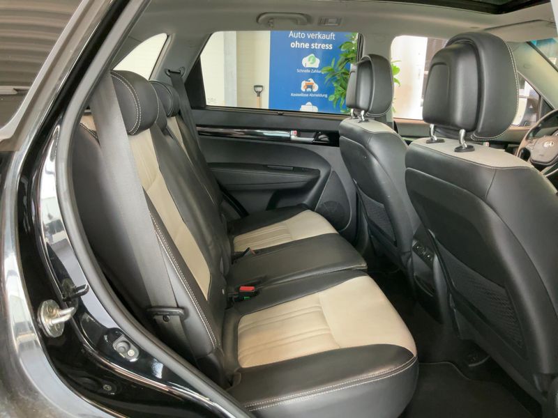 Kia Sorento 2.2 CRDi Platinum Edition 4WD 2015 – снимка 19