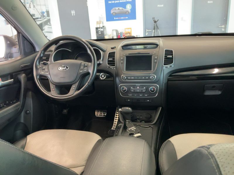Kia Sorento 2.2 CRDi Platinum Edition 4WD 2015 – снимка 17