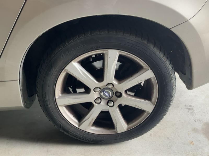 Volvo V60 2.0 D3 Momentum 2015 – снимка 5