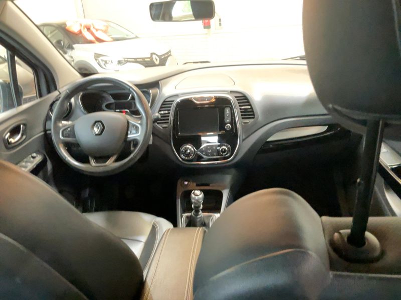 Renault Captur 1.2 TCe Energy XMOD 2017 – снимка 17
