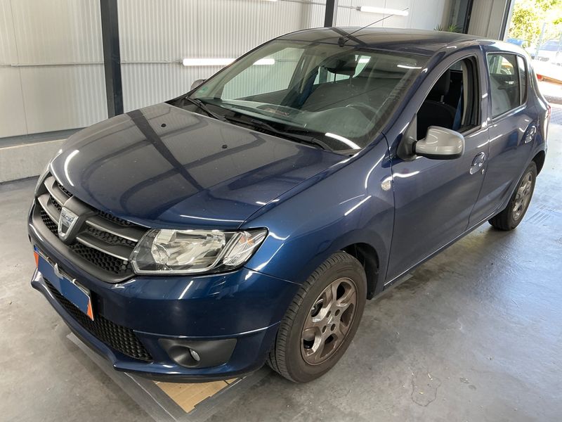 Dacia Sandero 0.9 TCe Celebration 2015 – снимка 1