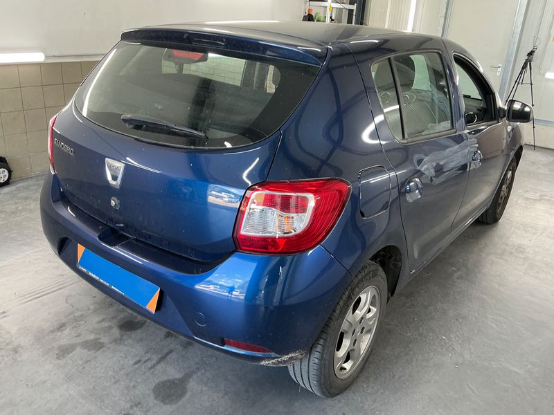 Dacia Sandero 0.9 TCe Celebration 2015 – снимка 2