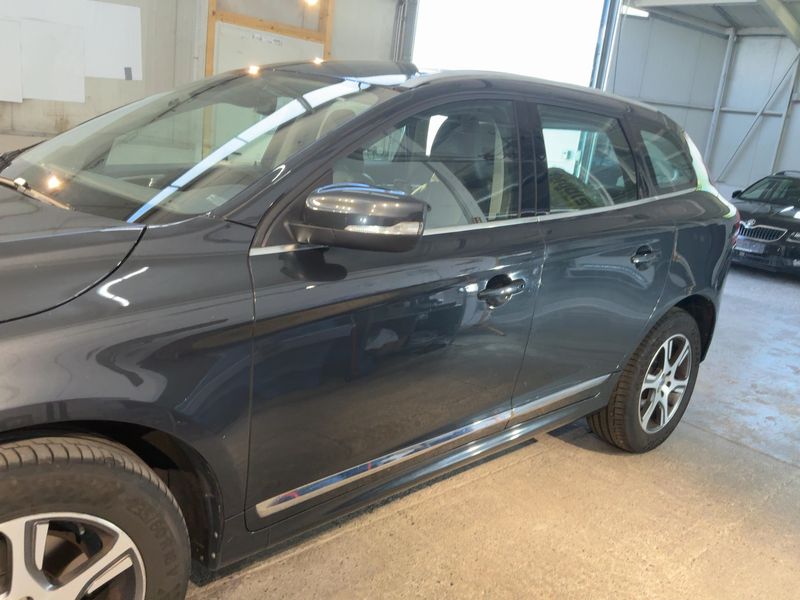 Volvo XC60 2.0 D4 Summum 2WD 2015 – снимка 4