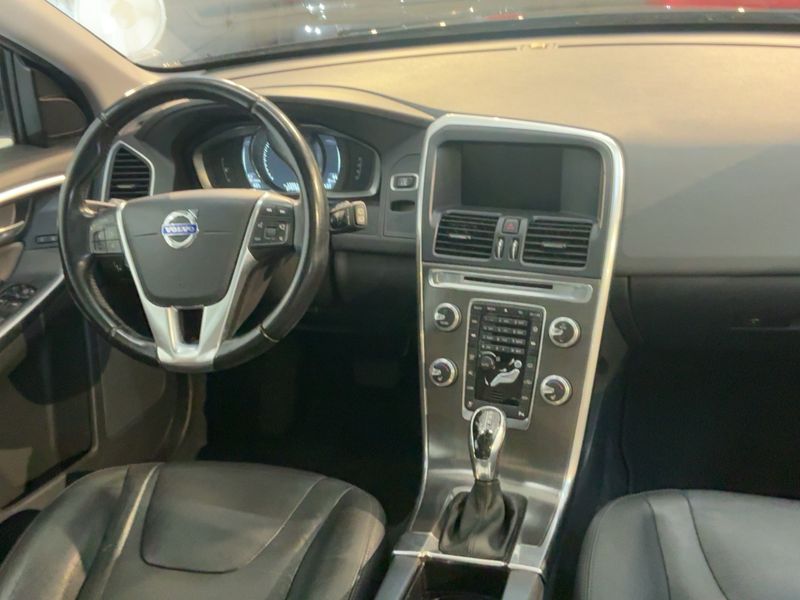 Volvo XC60 2.0 D4 Summum 2WD 2015 – снимка 18