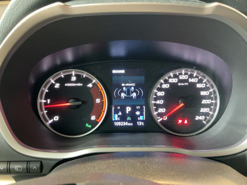 Mitsubishi Eclipse Cross 2.2 DI-D Intense 4WD 2019 – снимка 19