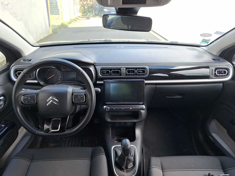 Citroen C3 1.2 PureTech Shine 2018 – снимка 11