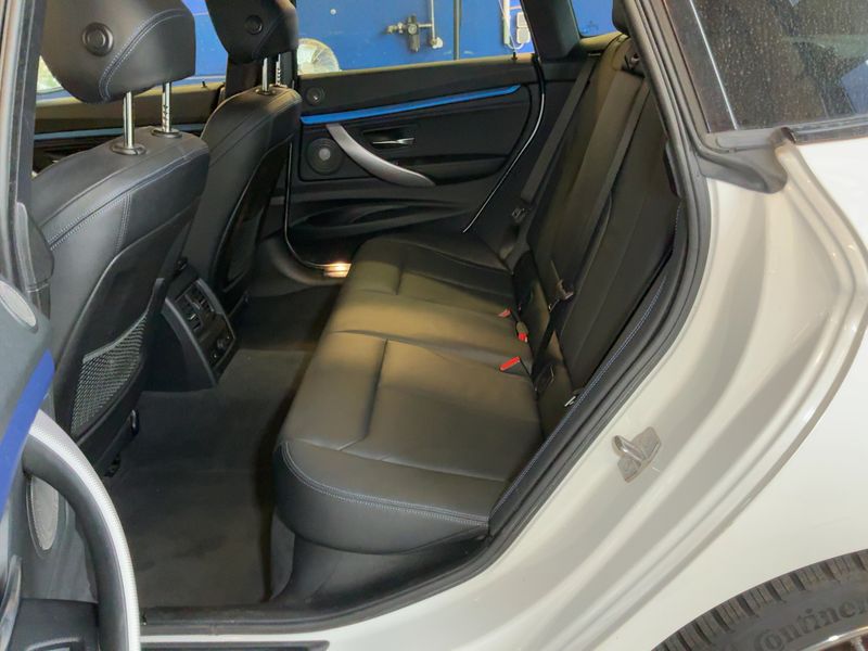BMW 3er 330i GT M Sport 2020 – снимка 19