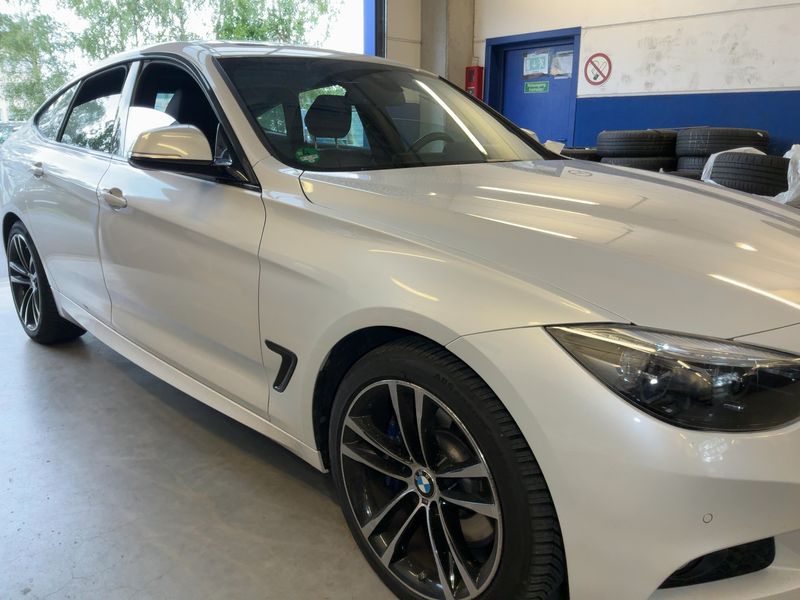BMW 3er 330i GT M Sport 2020 – снимка 12