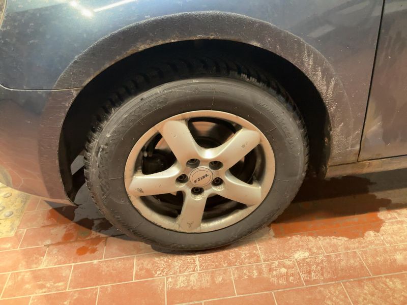 Volkswagen Golf VI 1.6 Comfortline 2009 – снимка 17