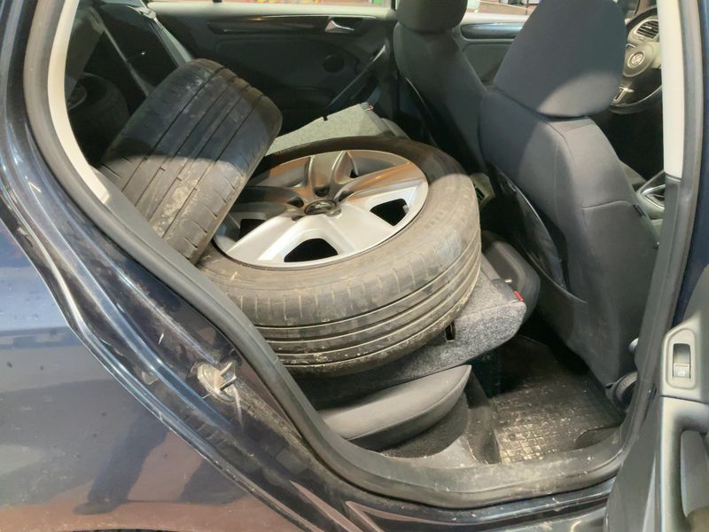 Volkswagen Golf VI 1.6 Comfortline 2009 – снимка 14