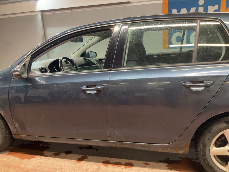 Volkswagen Golf VI 1.6 Comfortline 2009 – снимка на щета