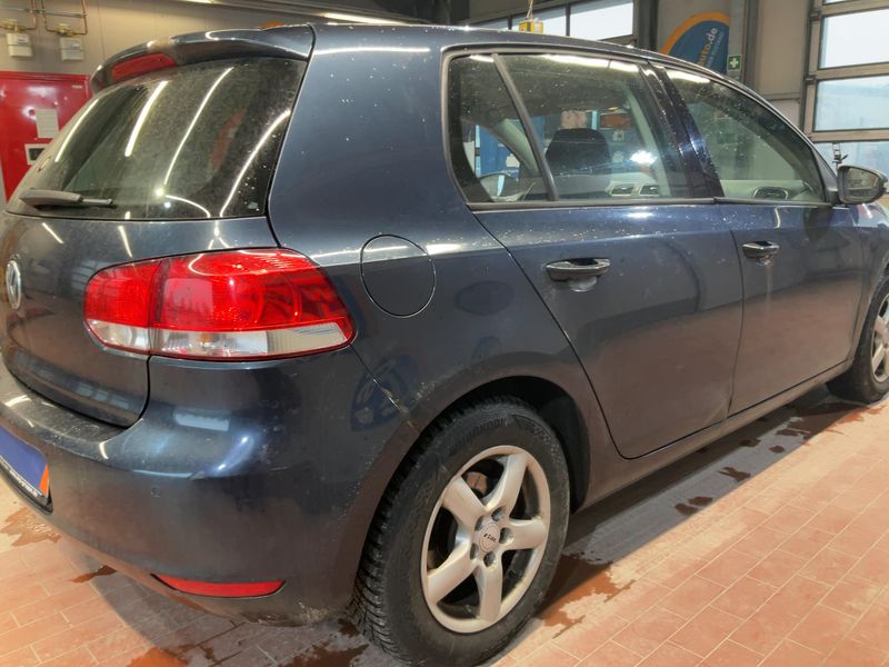 Volkswagen Golf VI 1.6 Comfortline 2009 – снимка на щета
