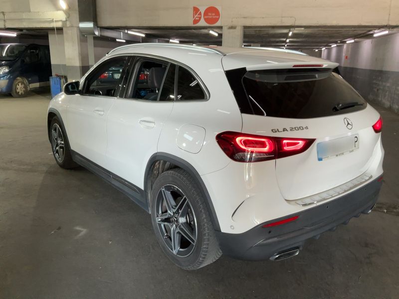 Mercedes-Benz GLA-Klasse GLA 200 d AMG Line 2022 – снимка 6