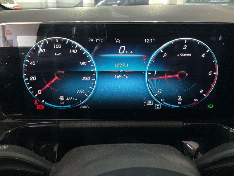 Mercedes-Benz GLA-Klasse GLA 200 d AMG Line 2022 – снимка 18