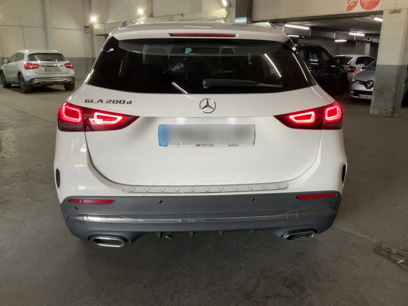 Mercedes-Benz GLA-Klasse GLA 200 d AMG Line 2022 – снимка 7