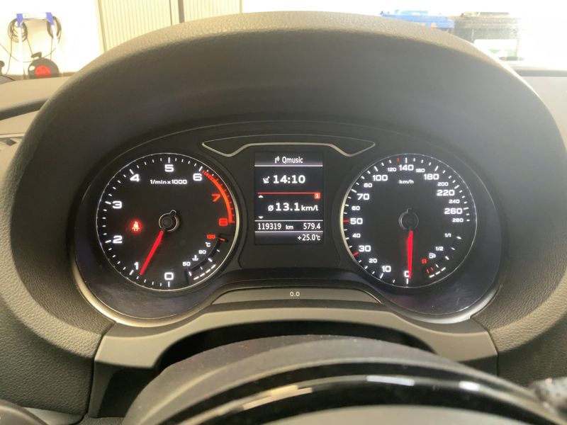 Audi A3 Limousine 1.4 TFSI ACT ultra S line Sportpaket 2015 – снимка 18