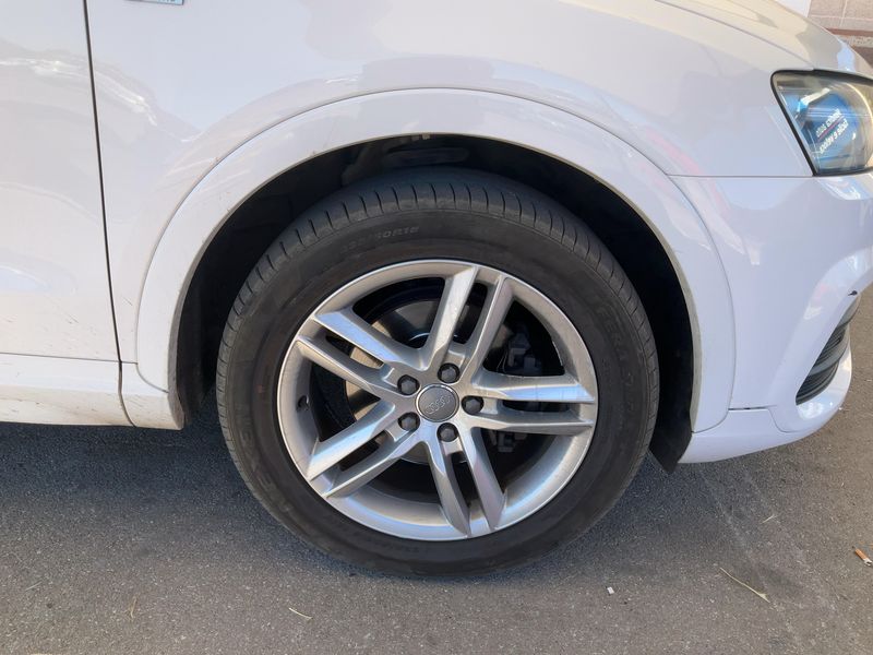 Audi Q3 2.0 TDI quattro Sport 2015 – снимка 11