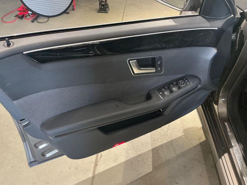 Mercedes-Benz E-Klasse E 200 CGI BlueEfficiency Avantgarde 2012 – снимка 24