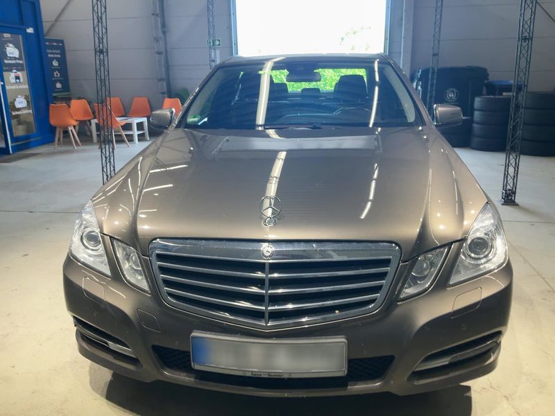 Mercedes-Benz E-Klasse E 200 CGI BlueEfficiency Avantgarde 2012 – снимка 14