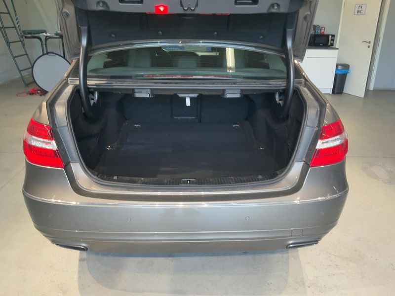 Mercedes-Benz E-Klasse E 200 CGI BlueEfficiency Avantgarde 2012 – снимка 16